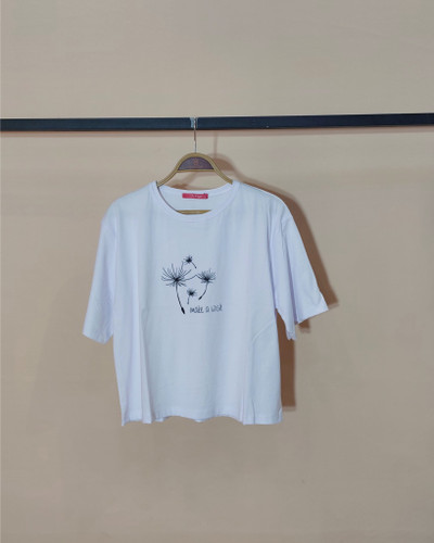 تیشرت کراپ با چاپ قاصدک