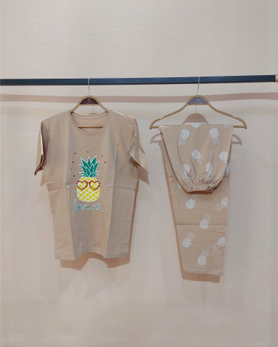 ست تیشرت شلوار طرح آناناس رنگ کمی